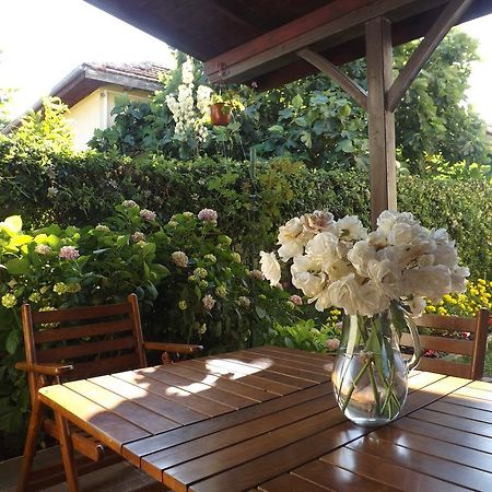 Guest House Hiora Ahtopol Bagian luar foto