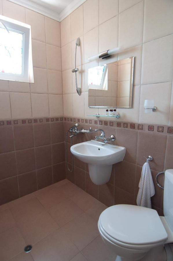 Guest House Hiora Ahtopol Bagian luar foto
