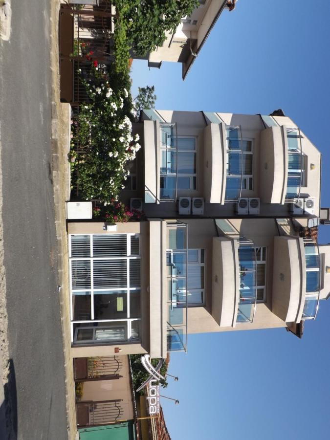 Guest House Hiora Ahtopol Bagian luar foto