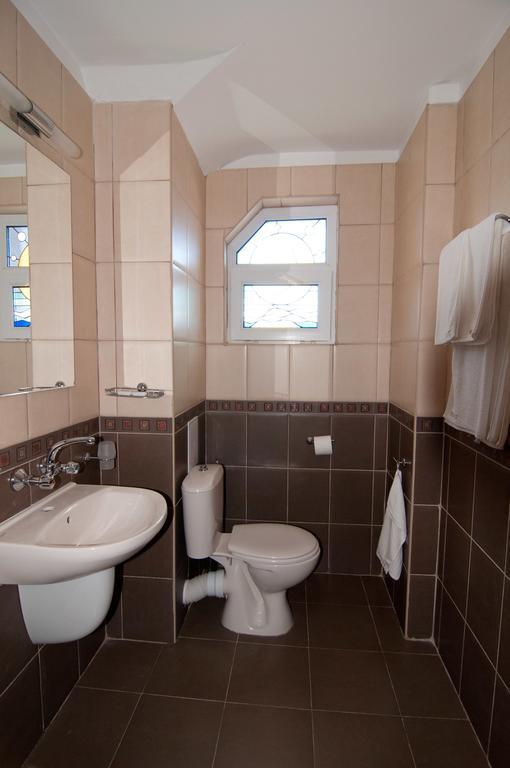 Guest House Hiora Ahtopol Bagian luar foto