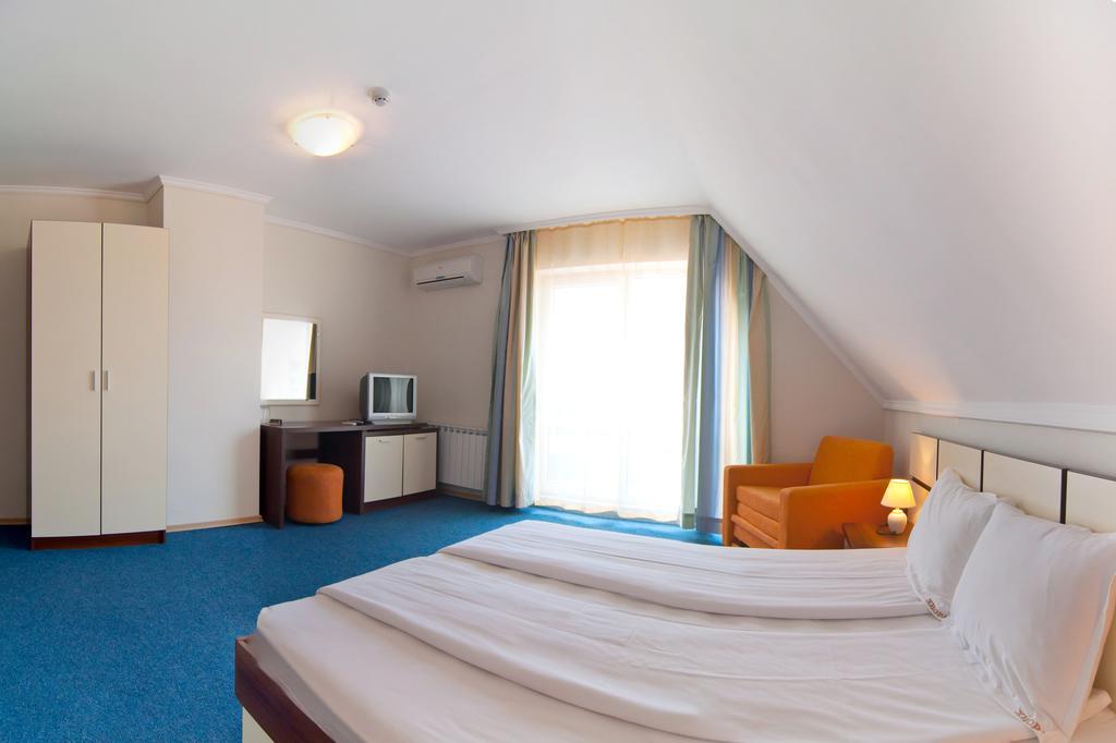Guest House Hiora Ahtopol Bagian luar foto