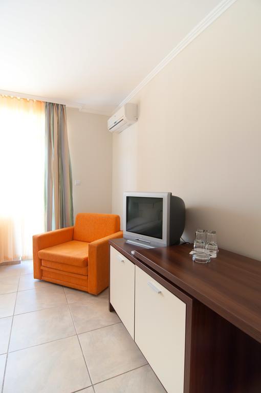 Guest House Hiora Ahtopol Bagian luar foto