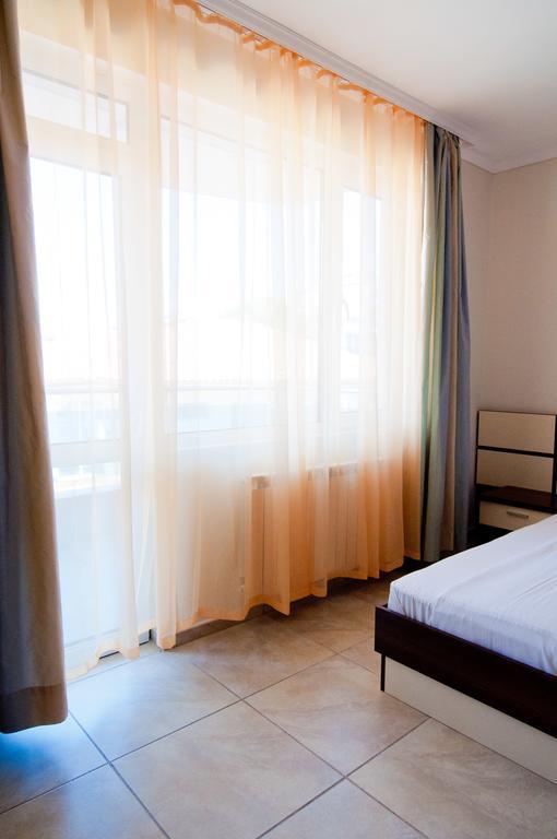Guest House Hiora Ahtopol Bagian luar foto