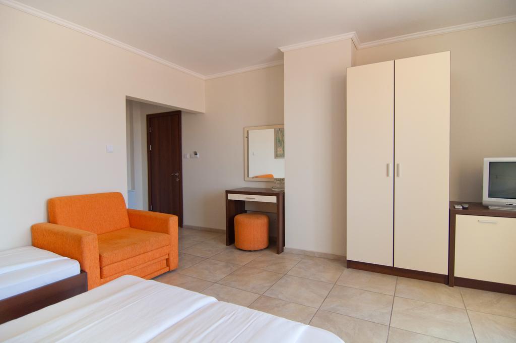 Guest House Hiora Ahtopol Bagian luar foto