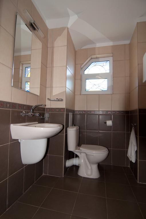 Guest House Hiora Ahtopol Bagian luar foto